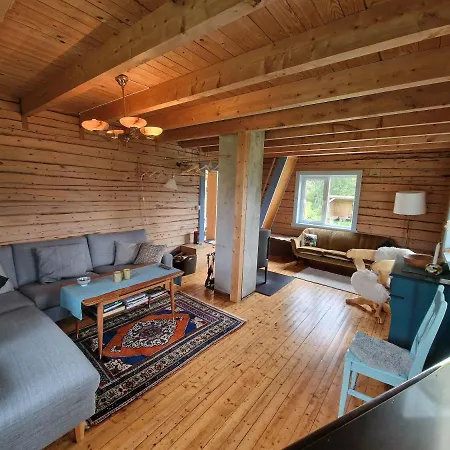 Feriehus Gamtunet Lyngen Svensby