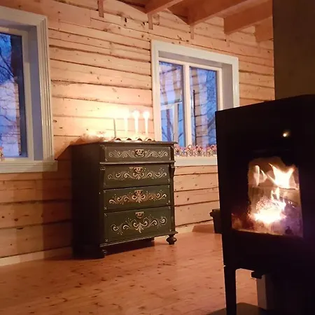 Feriehus Gamtunet Lyngen Svensby